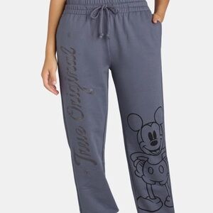 Disney Mickey Mouse sweat pants Size XXL cropped design